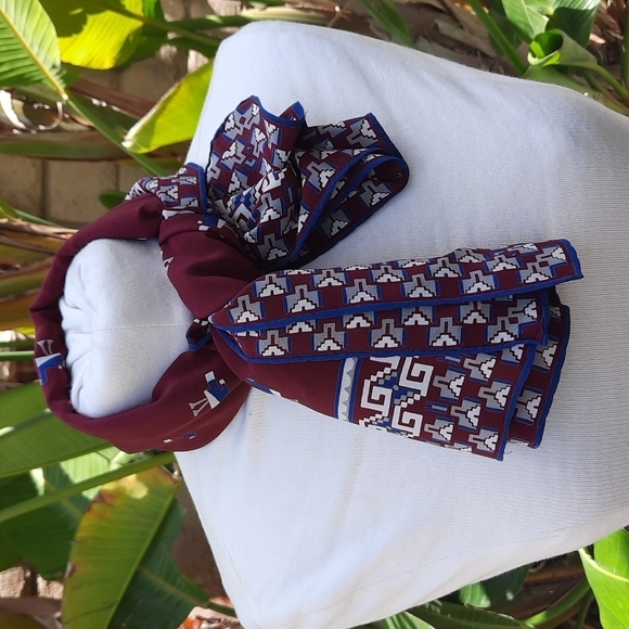 Gucci bird scarf wrap - Picture 2 of 9